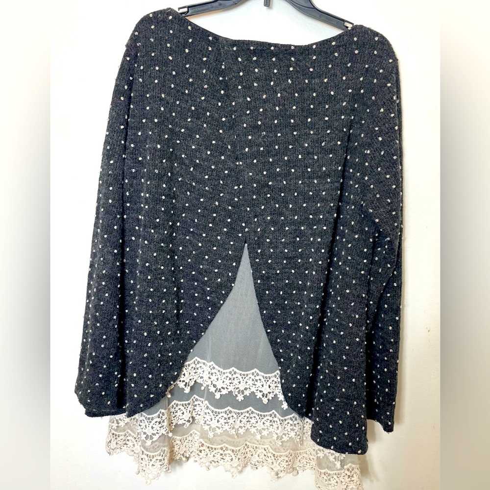 The Pyramid Collection Top